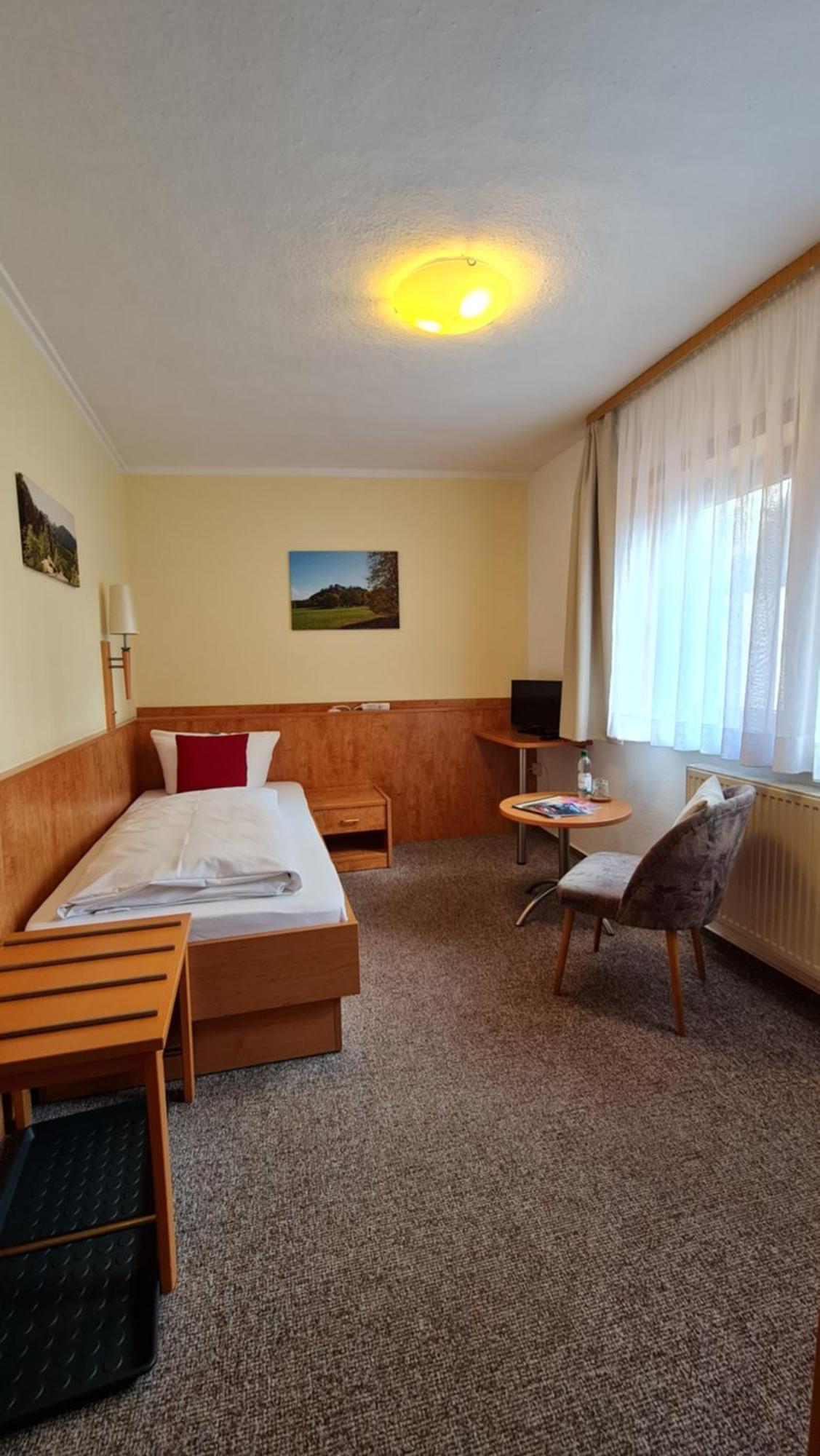 Gasthaus& Pension Zum Roten Haus باد سشاندو المظهر الخارجي الصورة