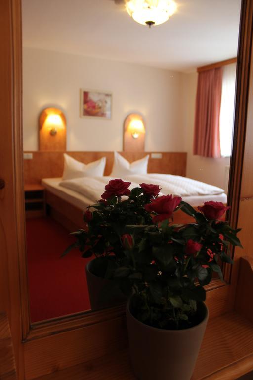 Gasthaus& Pension Zum Roten Haus باد سشاندو الغرفة الصورة